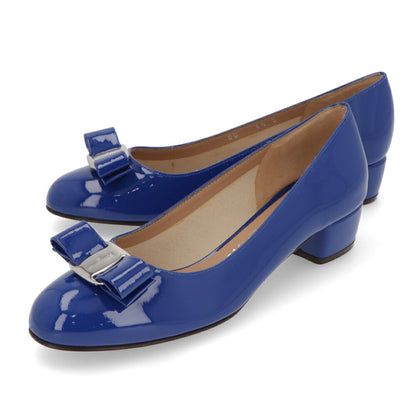 FERRAGAMO パンプス VARA ブルー 0763694