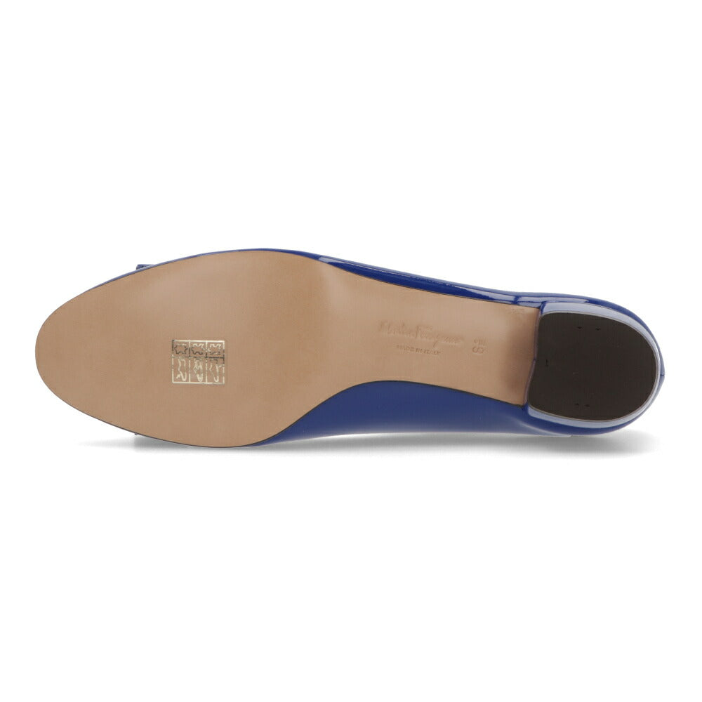 FERRAGAMO パンプス VARA ブルー 0763694