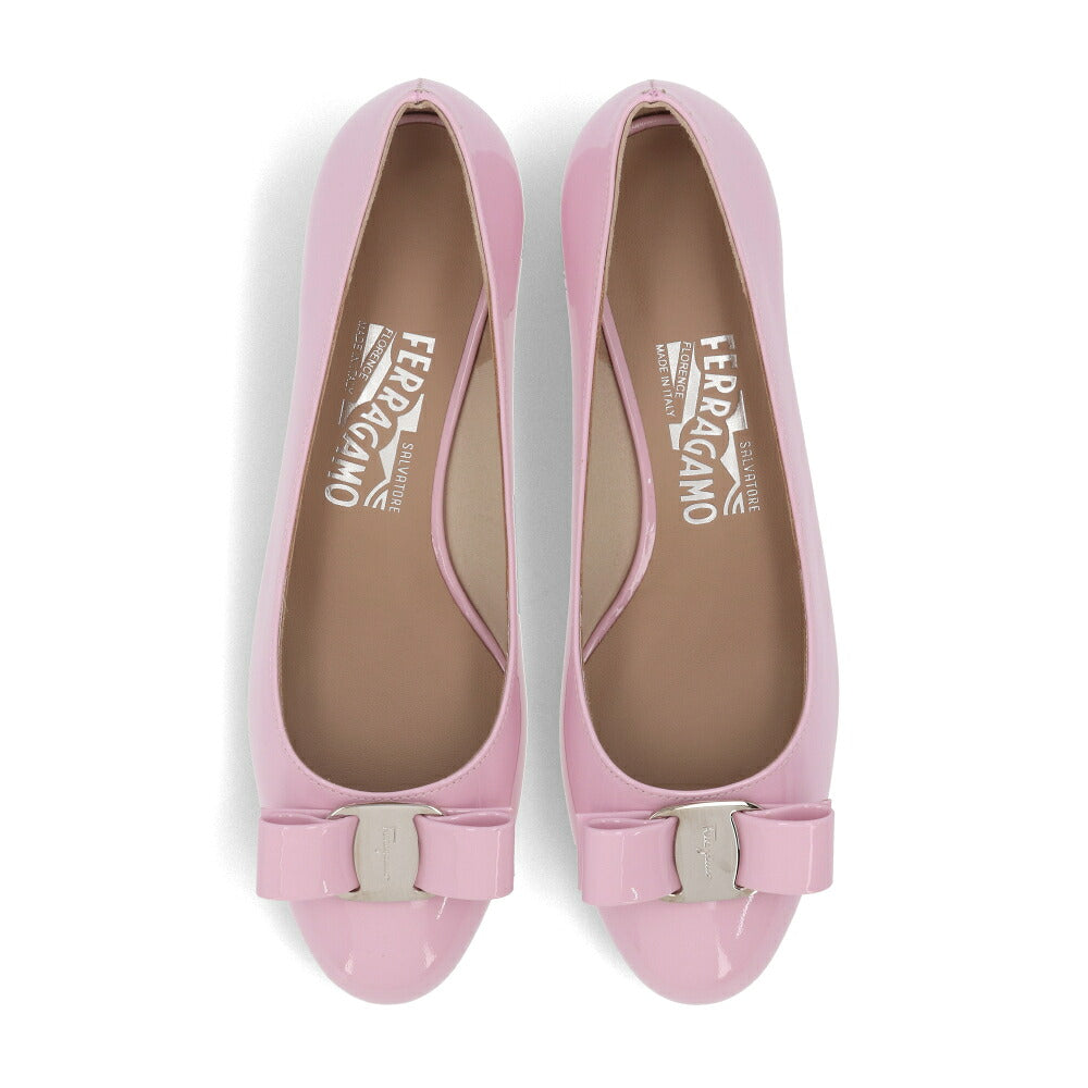 FERRAGAMO パンプス VARA ピンク ヴァラリボン ヒールあり 0763695