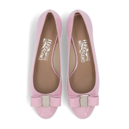 FERRAGAMO パンプス VARA ピンク ヴァラリボン ヒールあり 0763695