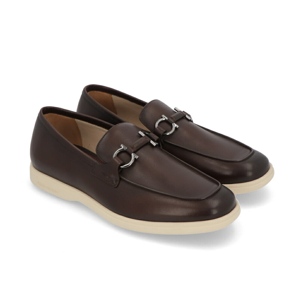 FERRAGAMO レザーシューズ ブラウン カーフスキン ローファー ビジネス