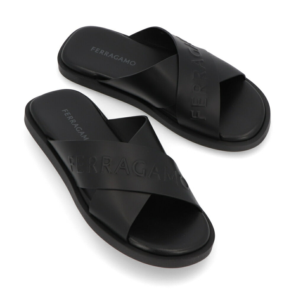 FERRAGAMO サンダル ブラック カーフレザー フラットサンダル ロゴ M CAIO RES 774329