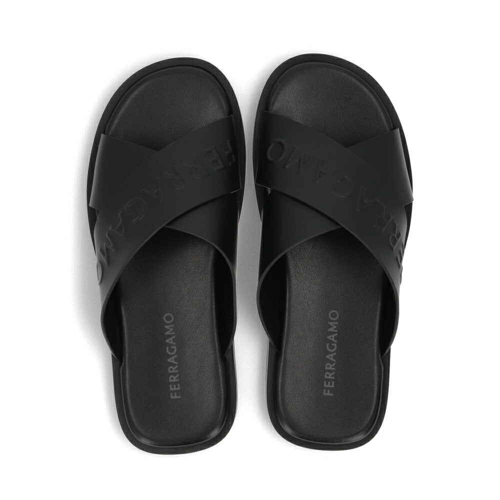 FERRAGAMO サンダル ブラック カーフレザー フラットサンダル ロゴ M CAIO RES 774329