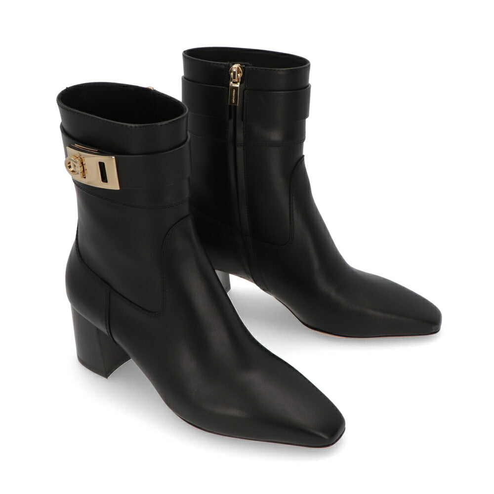 FERRAGAMO ブラック ガンチーニバックル アンクル丈 ポインテッドトゥ ショートブーツ ROL 60 775408