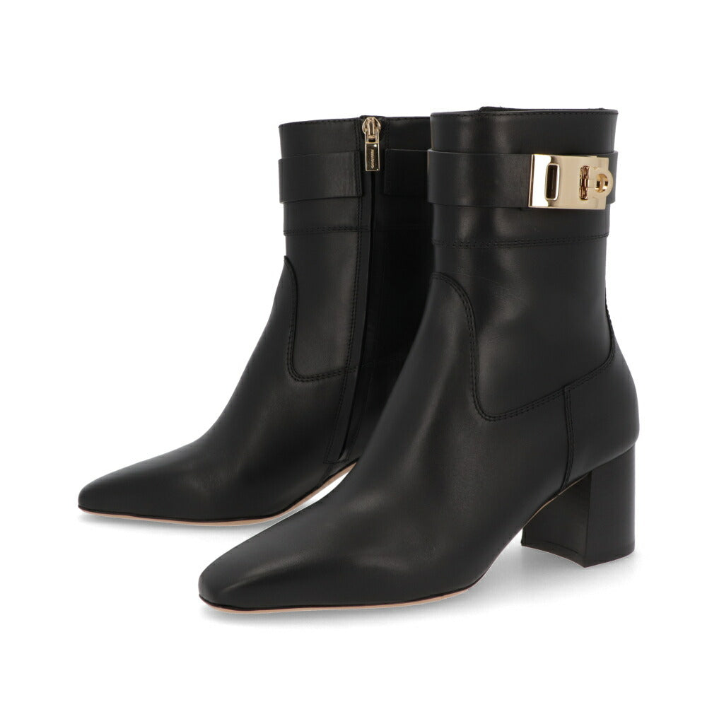 FERRAGAMO ブラック ガンチーニバックル アンクル丈 ポインテッドトゥ ショートブーツ ROL 60 775408