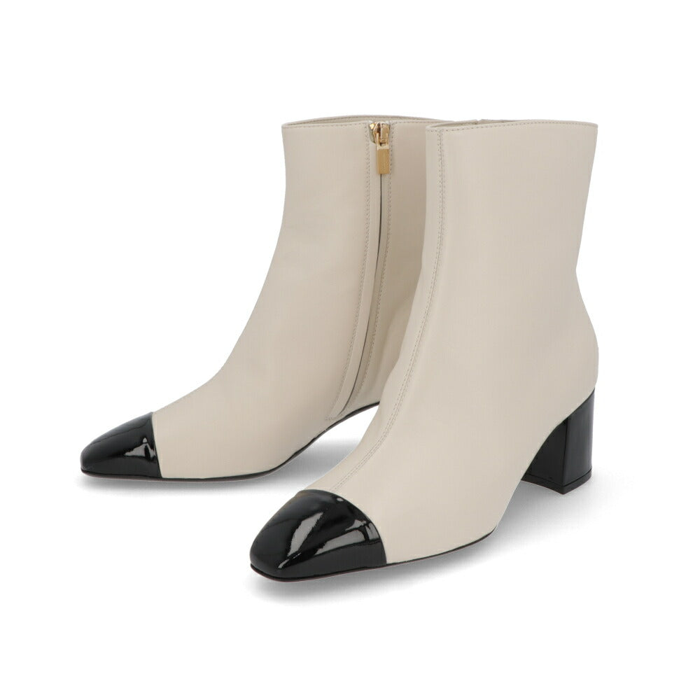 FERRAGAMO オフホワイト×ブラック ガンチーニバックル ショートブーツ SAMBI 60 776514