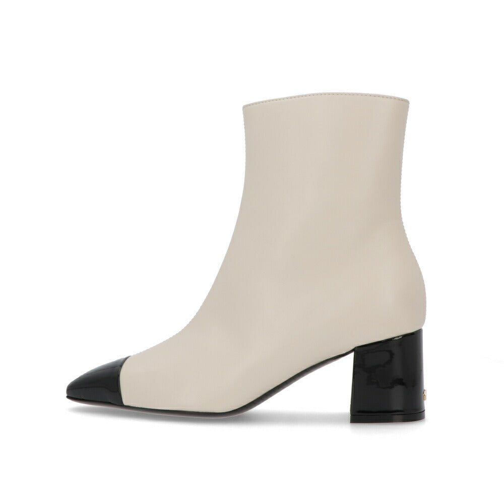 FERRAGAMO オフホワイト×ブラック ガンチーニバックル ショートブーツ SAMBI 60 776514