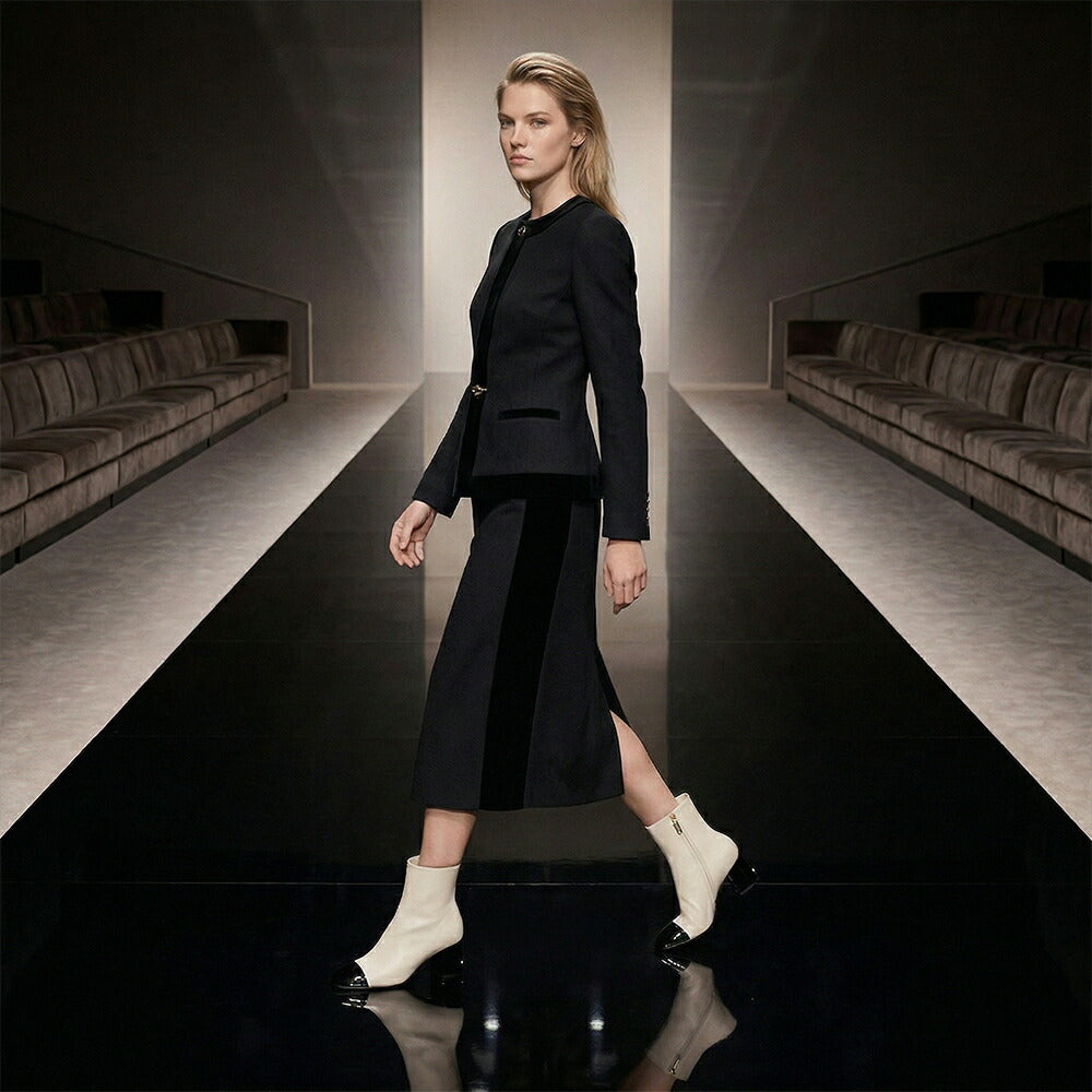 FERRAGAMO オフホワイト×ブラック ガンチーニバックル ショートブーツ SAMBI 60 776514