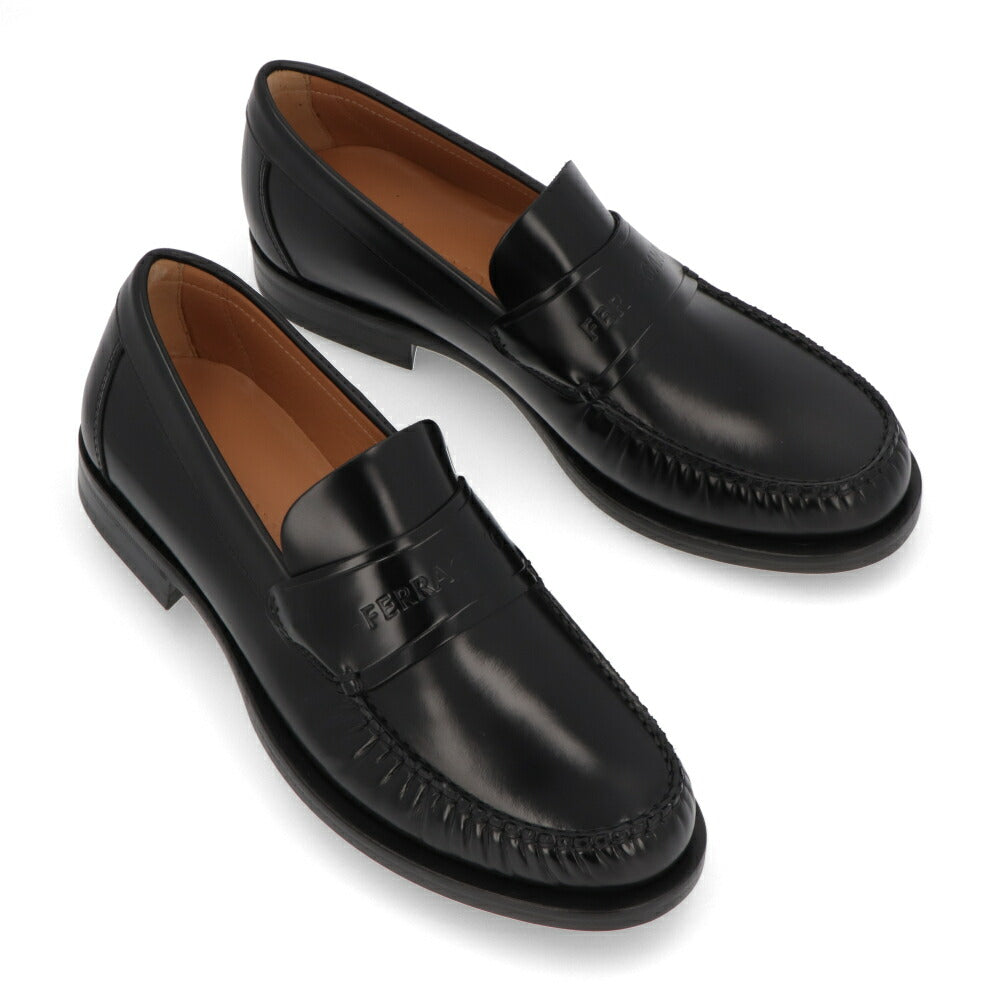FERRAGAMO レザーシューズ ブラック カーフスキン ロゴ カジュアルシューズ ローファー M FILLMORE 762700