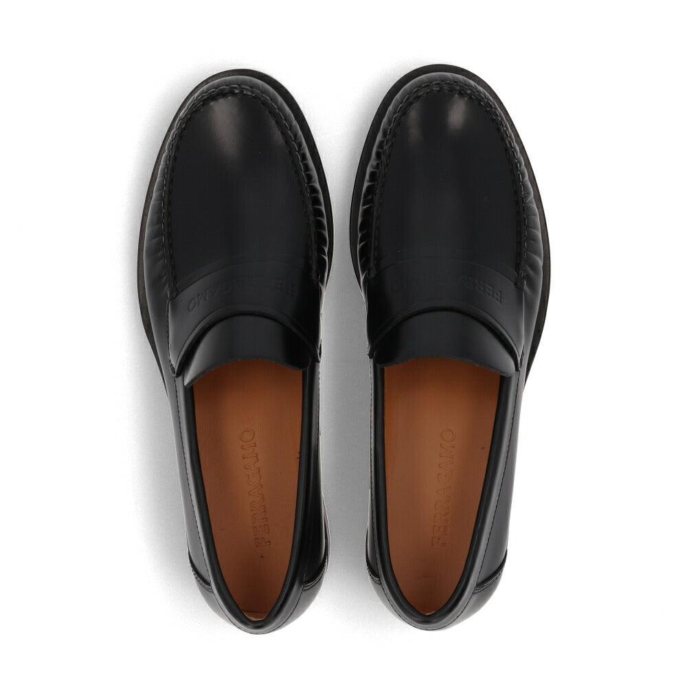 FERRAGAMO フェラガモ  レザーシューズ ブラック カーフスキン ロゴ カジュアルシューズ ローファー M FILLMORE 762700