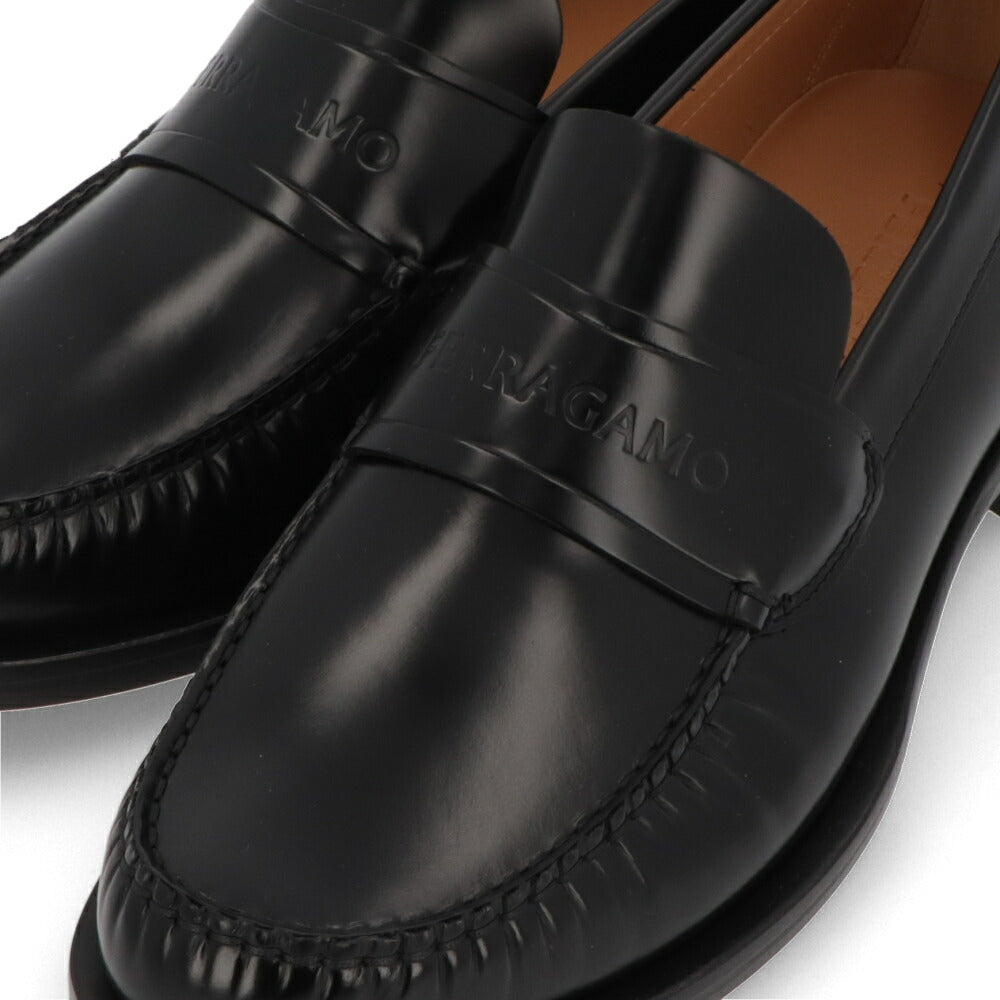 FERRAGAMO フェラガモ  レザーシューズ ブラック カーフスキン ロゴ カジュアルシューズ ローファー M FILLMORE 762700