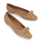 FERRAGAMO パンプス キャメル ヴァラ リボン バレエシューズ フラットシューズ SIWAR 775930