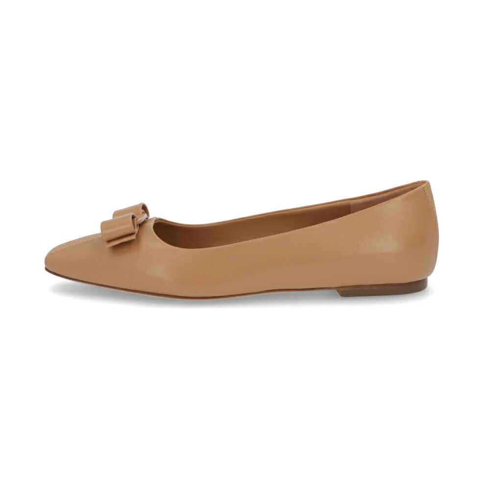 FERRAGAMO パンプス キャメル ヴァラ リボン バレエシューズ フラットシューズ SIWAR 775930