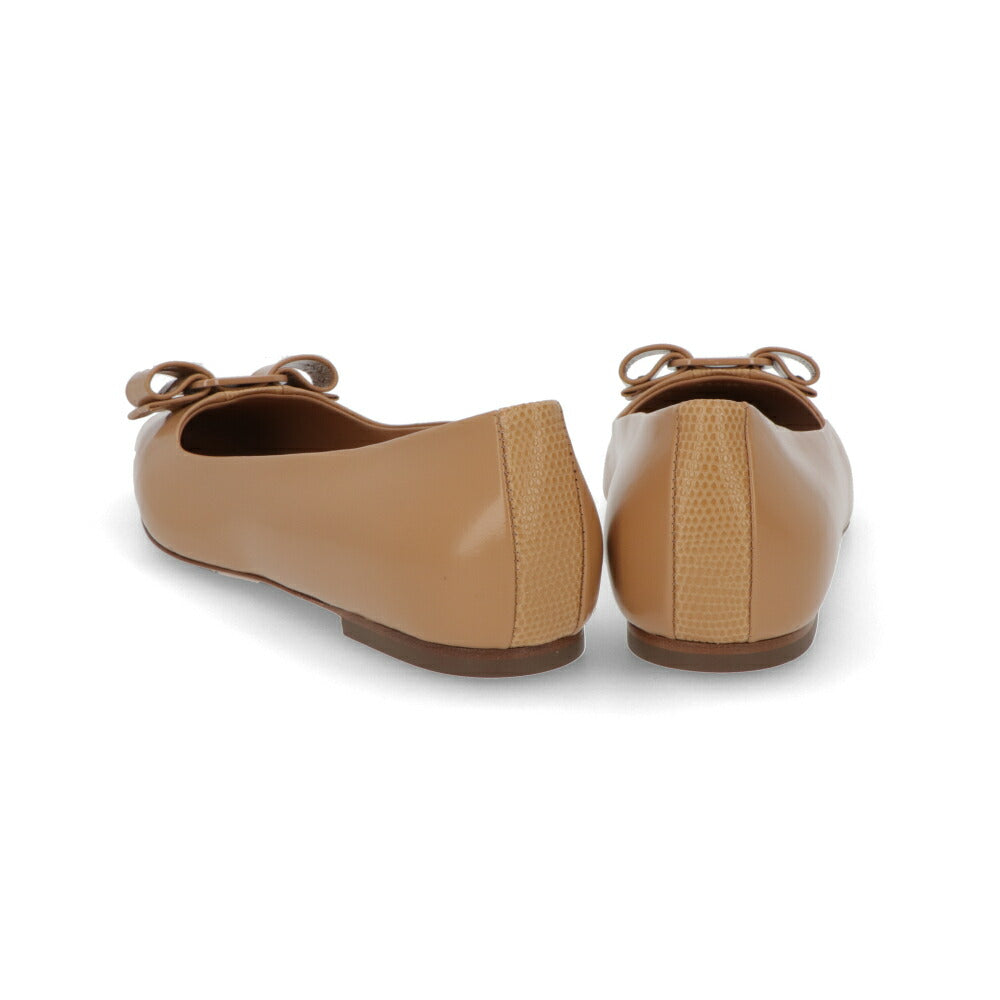 FERRAGAMO パンプス キャメル ヴァラ リボン バレエシューズ フラットシューズ SIWAR 775930