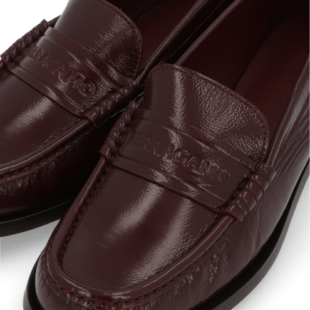 FERRAGAMO ボルドー ロゴ カジュアルシューズ ローファー IRINA S 771238