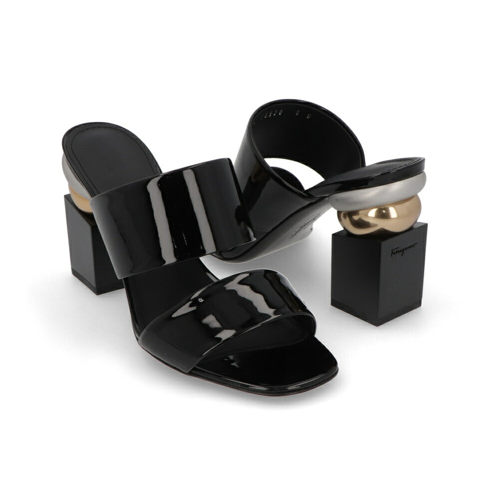 FERRAGAMO サンダル ブラック 変形ヒール ミュール 724656