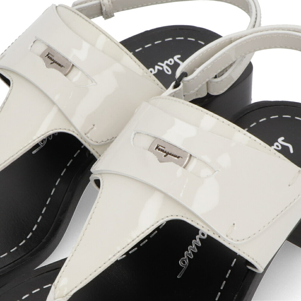 FERRAGAMO フェラガモ  サンダル ホワイト Tバー アンクルストラップ ガンチーニ 750979