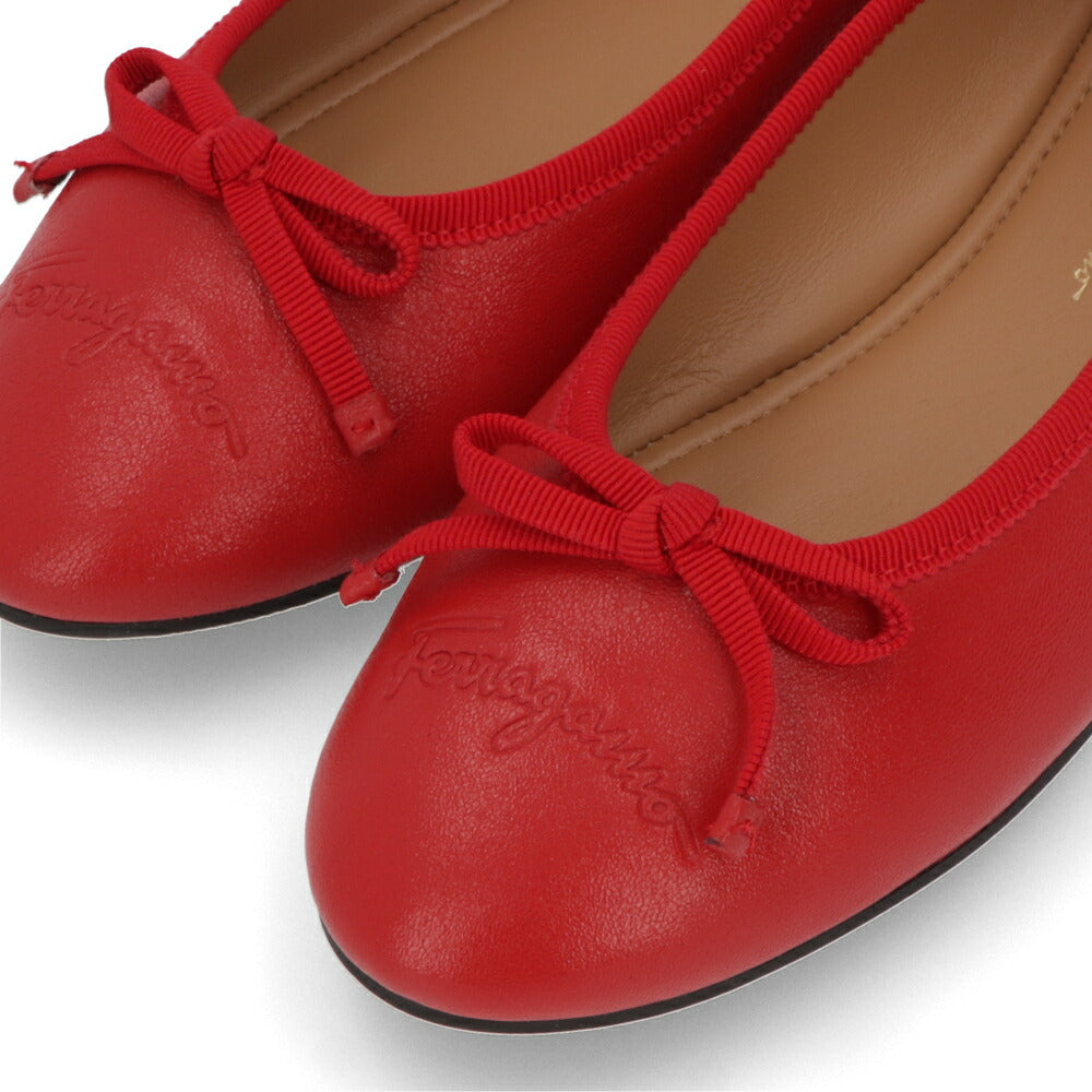 FERRAGAMO パンプス レッド ラバー バレエシューズ リボン フラット 754015