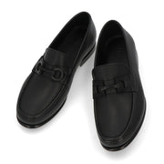 FERRAGAMO フェラガモ メンズ シューズ レザーシューズ ブラック カーフスキン ラバー ガンチーニ モカシン ローファー 688525