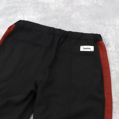 ケンゾー KENZO ボトムス ロングパンツ メンズ ブラック レッド サイドライン ポケット付き テーパードパンツ パッチ F965PA2191RC 99