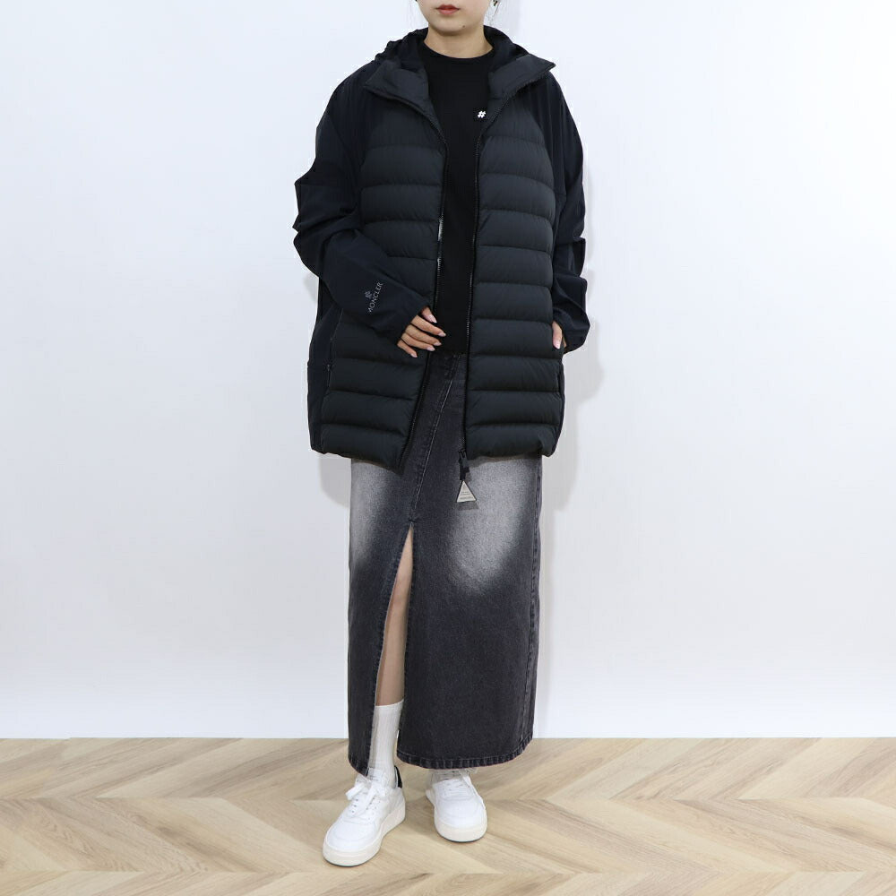 MONCLER ダウンウェア ブラック ダウン ナイロン ハーフ・ショート丈 1A00033 596IU