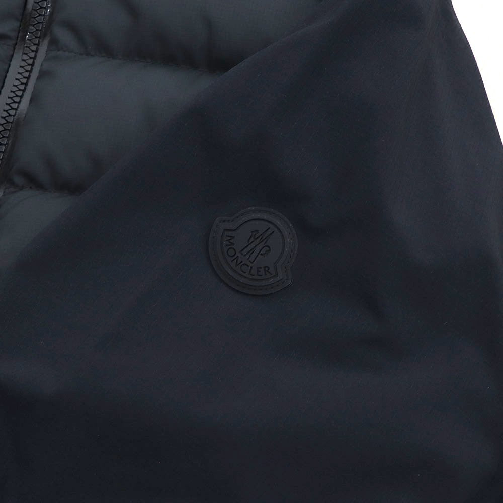 MONCLER ダウンウェア ブラック ダウン ナイロン ハーフ・ショート丈 1A00033 596IU