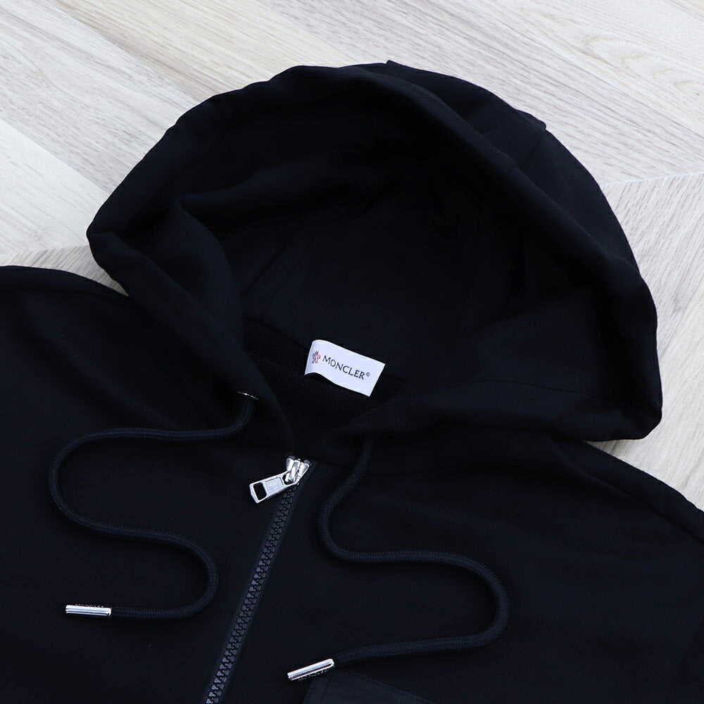 MONCLER トップス パーカー ブラック ワンポイント 8G00072 89A8F