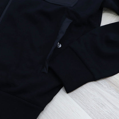 MONCLER トップス パーカー ブラック ワンポイント 8G00072 89A8F