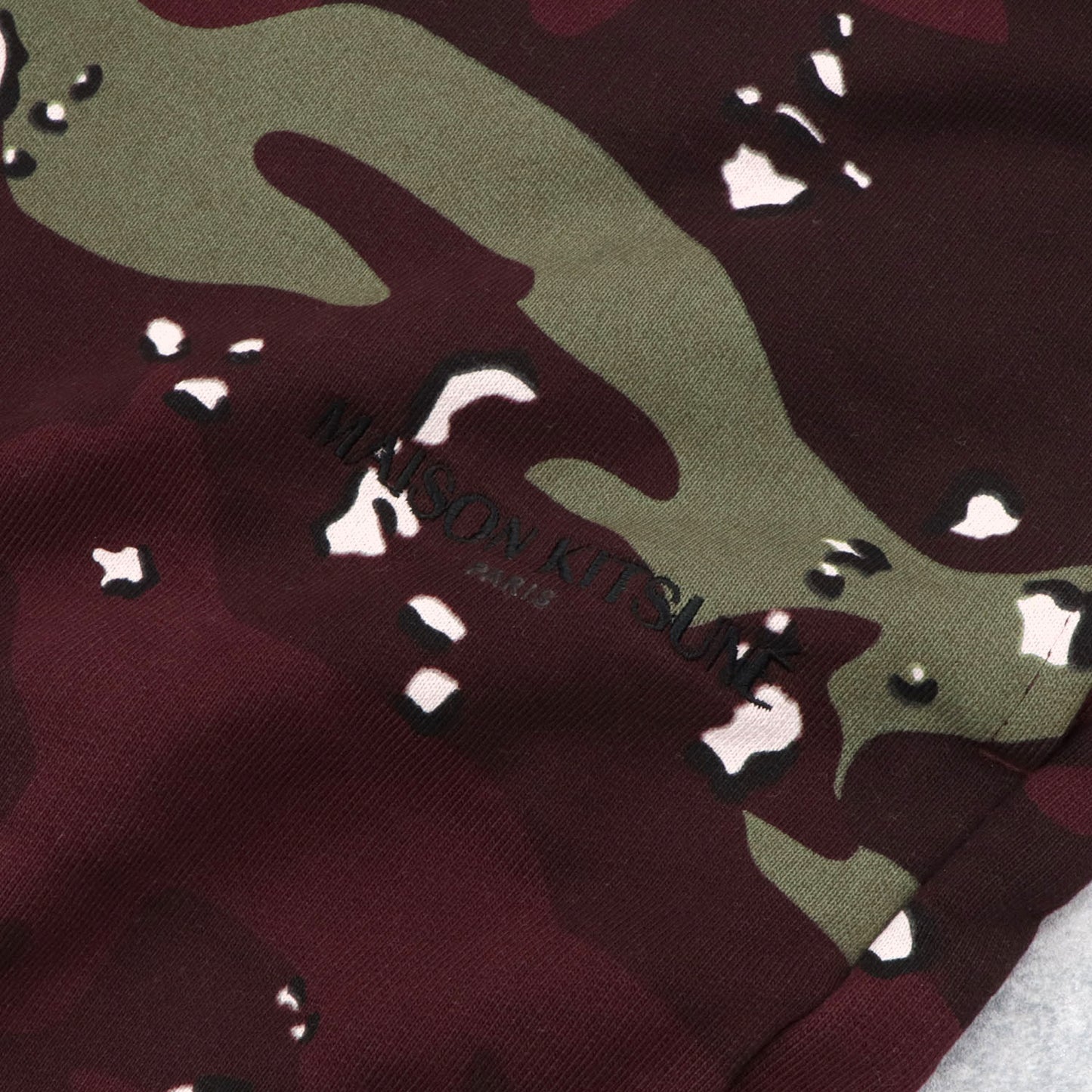 メゾン キツネ ボトムス JM01304KM0019 メンズ 迷彩