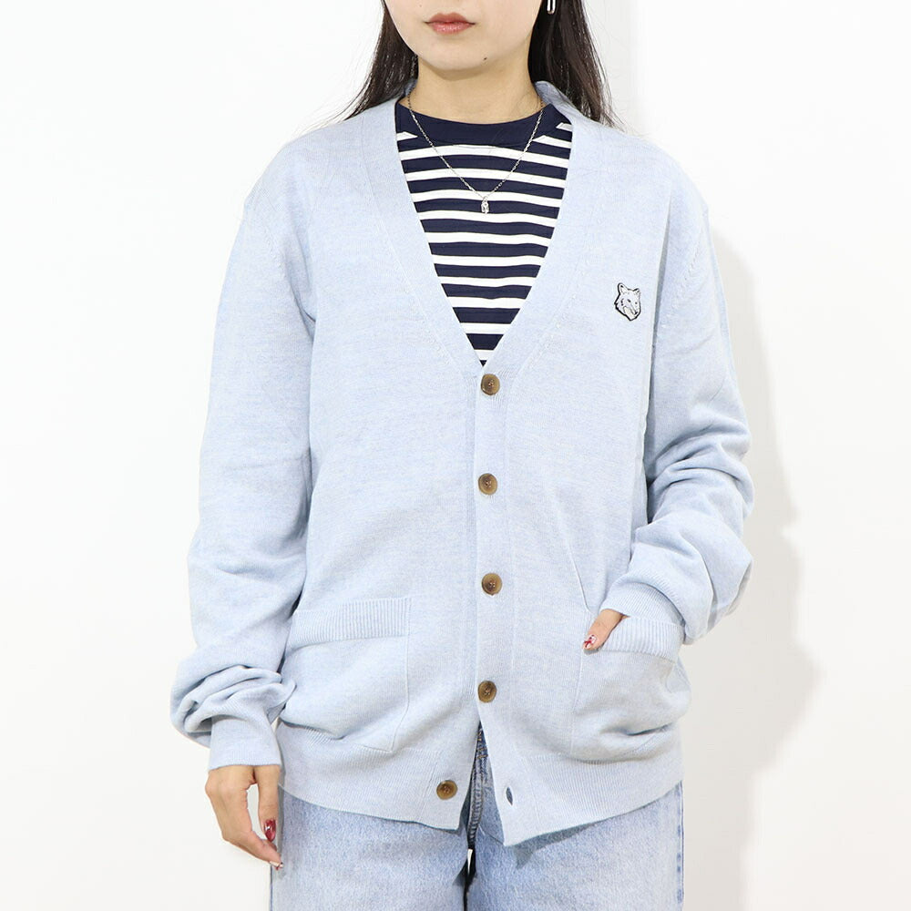 MAISON KITSUNE カーディガン ライトブルー フォックスパッチ MM00509KT1036