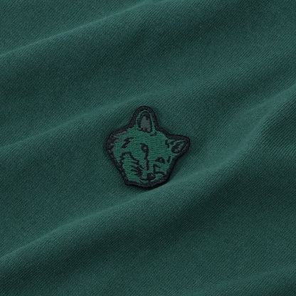 メゾン キツネ MAISON KITSUNE トップス Tシャツ・カットソー メンズ BOLD FOX HEAD PATCH ボトルグリーン フォックスパッチ コットン 無地 ワンポイント 長袖 クルーネック 長袖 LM00109KJ0118