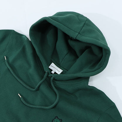 メゾン キツネ MAISON KITSUNE トップス スウェット・パーカー ユニセックス BOLD FOX HEAD PATCH COMFORT HOODIE ボトルグリーン フォックスパッチ フーディ コットン 無地 ワンポイント 長袖 プルオーバー LM00703KM0307