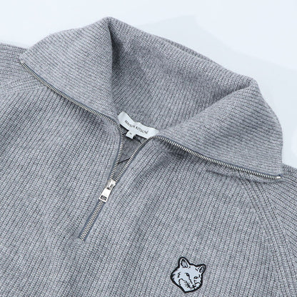 メゾン キツネ MAISON KITSUNE トップス ニット メンズ  グレージュ フォックスパッチ セーター ハーフジップ 無地 ワンポイント 長袖 LM00807KT1093