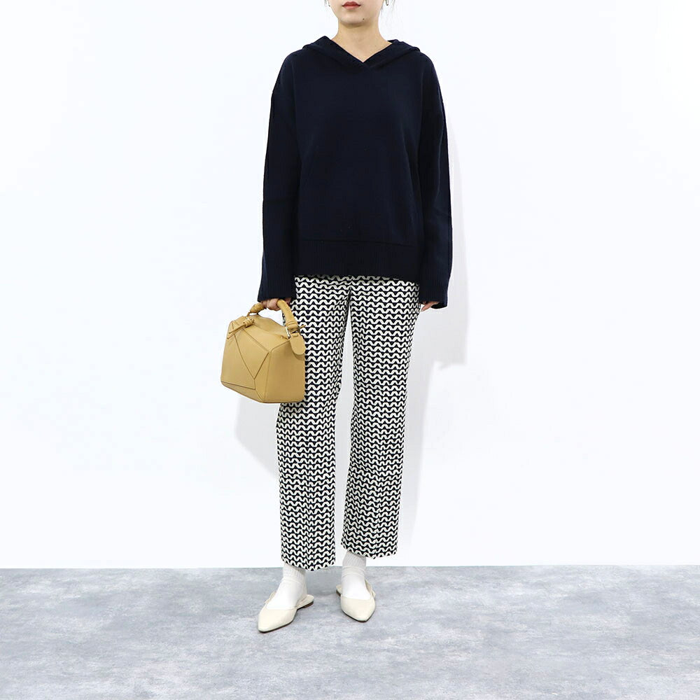 Max Mara ロングパンツ ネイビー×ホワイト プリントパンツ 幾何学模様 テーパードパンツ 91311732