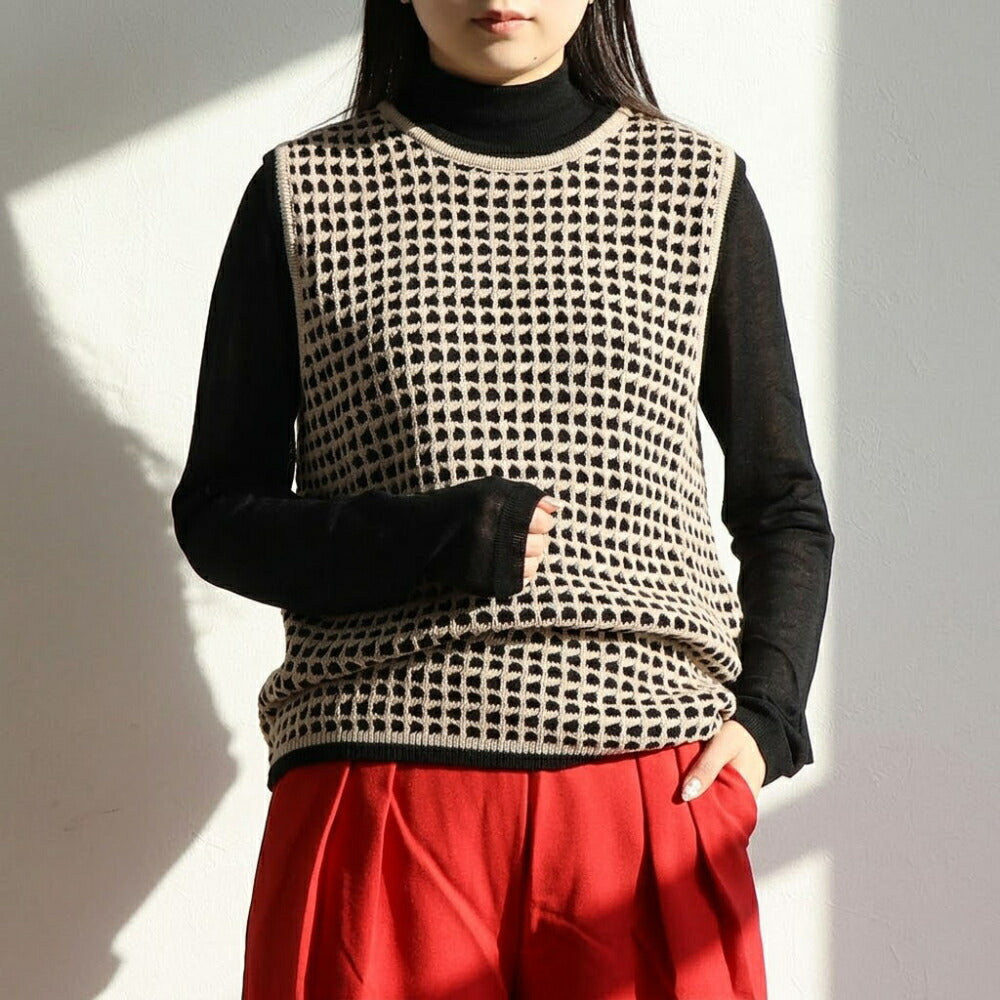 Max Mara ベスト ブラック系 ニットベスト 鍵編み 29356021