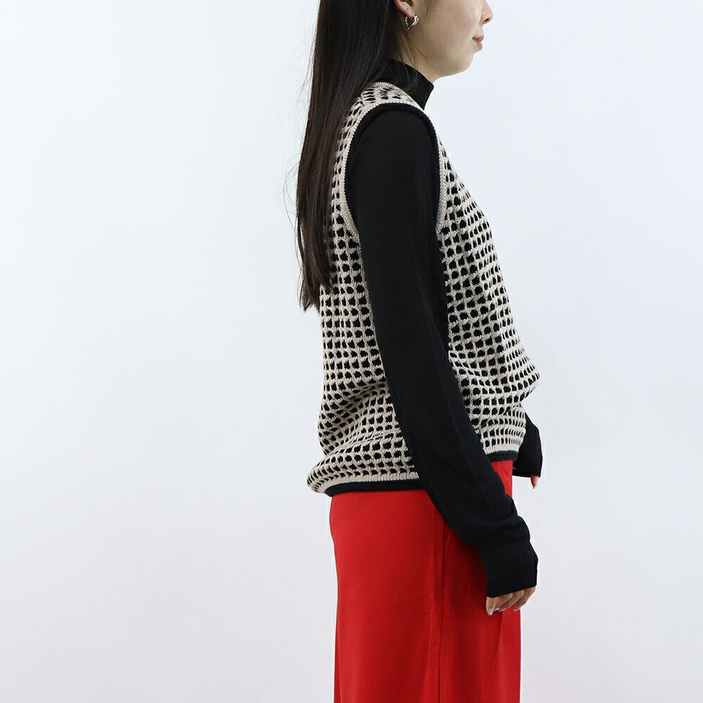 Max Mara ベスト ブラック系 ニットベスト 鍵編み 29356021