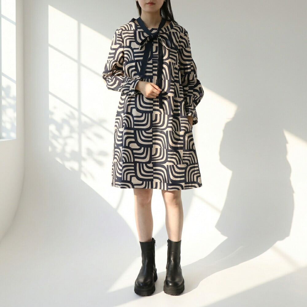 Max Mara ワンピース ネイビー Aライン ボウタイ 幾何学模様 19221233