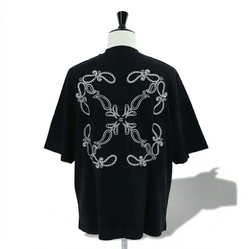 Off-White Tシャツ BLACK バンダナスケート バックプリント 半袖 OMAA120S24JER0031001