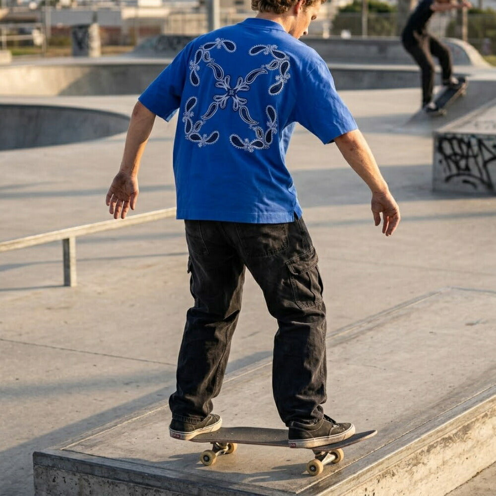 Off-White Tシャツ BLUE バンダナスケート バックプリント 半袖 OMAA120S24JER0034601
