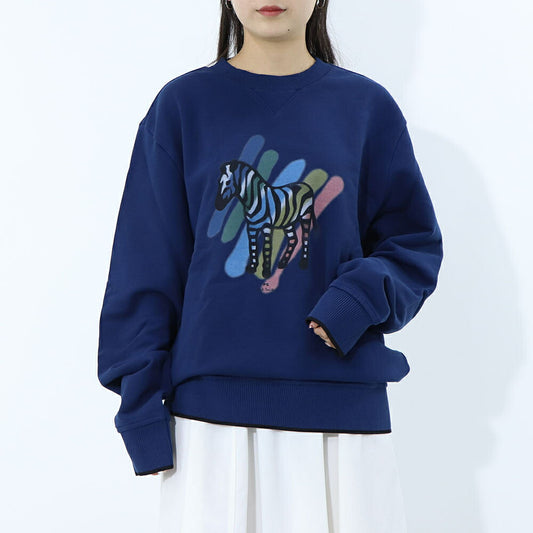 ポール スミス Paul Smith トップス スウェット・トレーナー レディース メンズ ユニセックス REG FIT SWEATSHIRT BROAD STRIPE ZEB ブルー コットン フロントプリント シマウマ ゼブラ イラスト ストライプ クルーネック ブルー ダークネイビー M2R-954X-KP3713