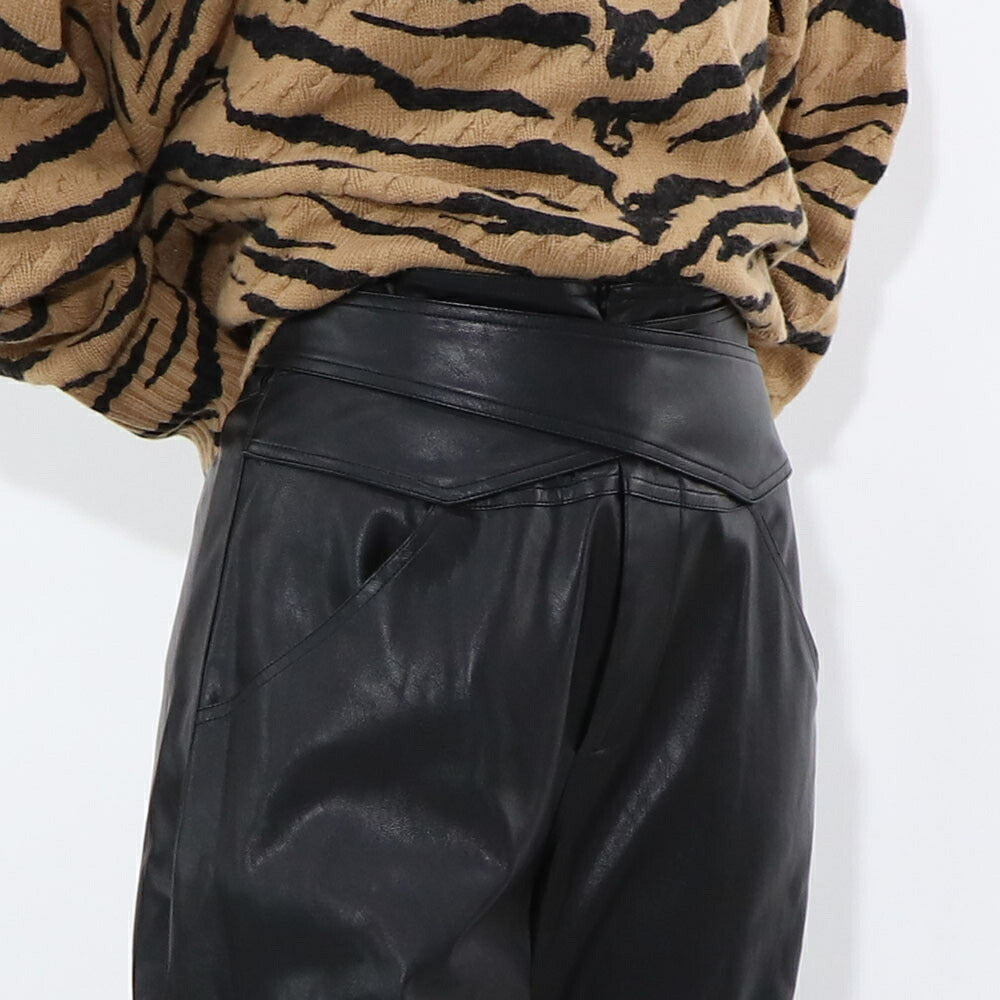 PINKO ロングパンツ ブラック レザー風 100307-7105