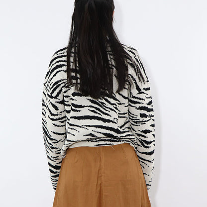 PINKO ニット  ホワイト ゼブラ ロゴ 1G17N2-Y81Z