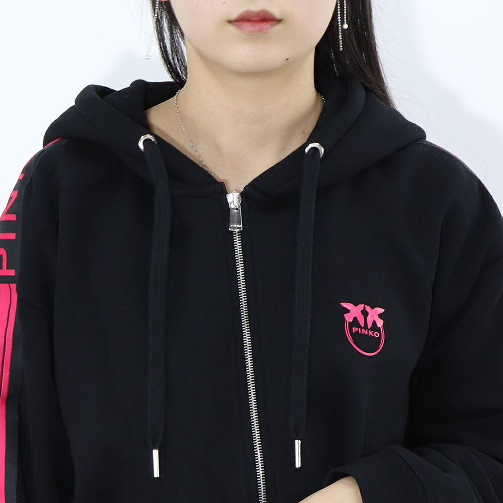 PINKO パーカー ブラック ロゴ プリント 裏起毛 ジップアップ 1G16VV-Y7JP