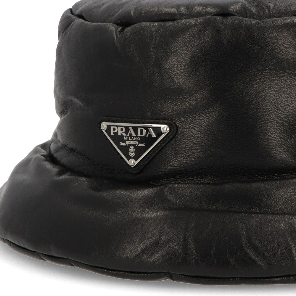 PRADA ブラック ナッパレザー バケットハット ロゴ 1HC248