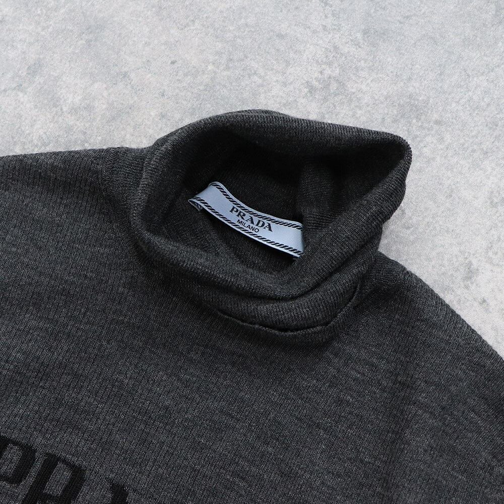 PRADA ニット ブラック タートルネック ロゴ P26445 11C8