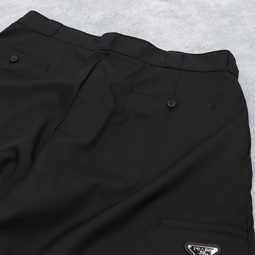 PRADA ショートパンツ メンズ ブラック ハーフパンツ ロゴ SPG32 1WQ8