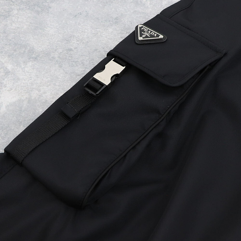 PRADA ロングパンツ メンズ ブラック カーゴパンツ トライアングルロゴ SPH130 1WQ8