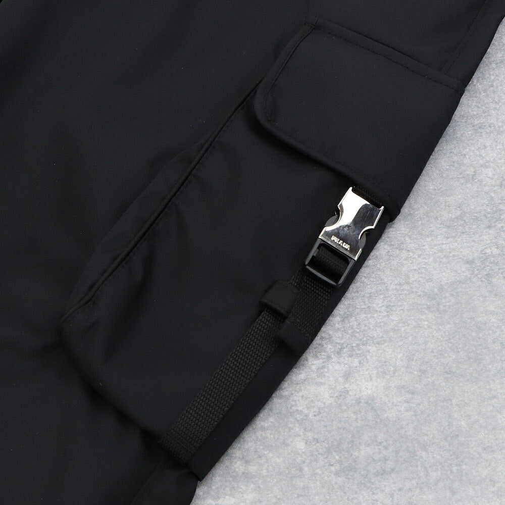 PRADA ロングパンツ メンズ ブラック カーゴパンツ トライアングルロゴ SPH130 1WQ8