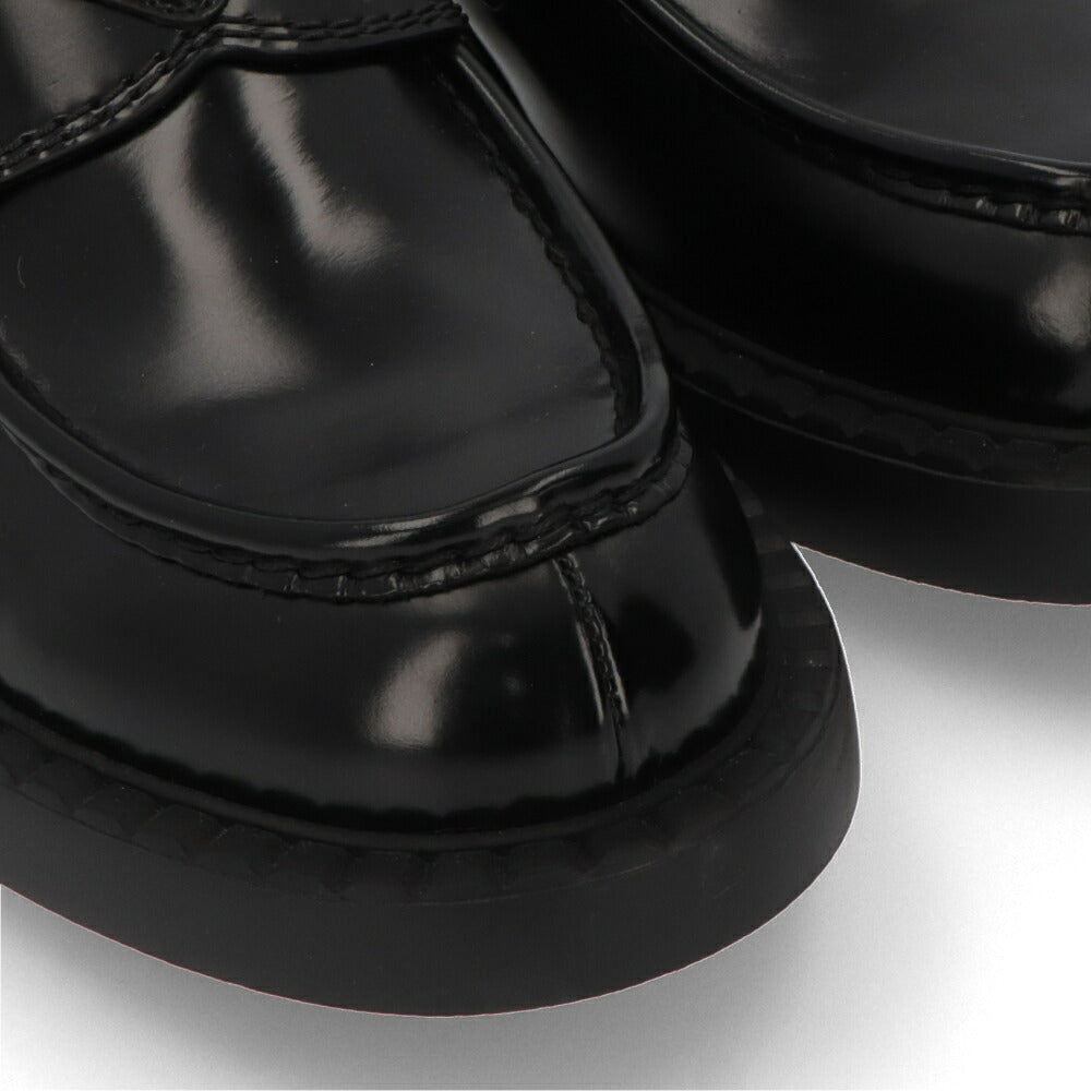 PRADA ブラック 革靴 トライアングルロゴメタル ローファー 2DE127 055