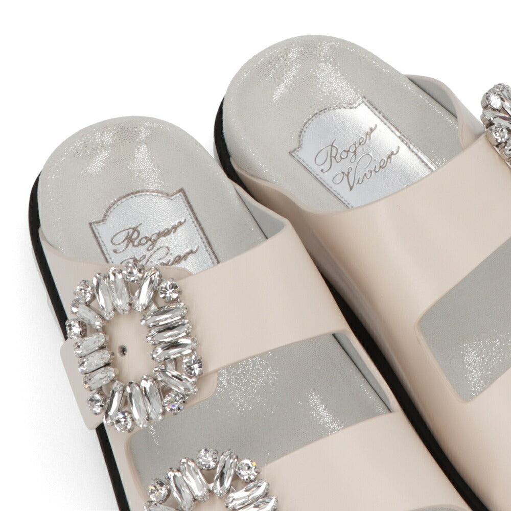 Roger Vivier サンダル GOMMETTINE BALL オフホワイト フラットサンダル ジュエルバックル ヒールなし RVW45818820BSS